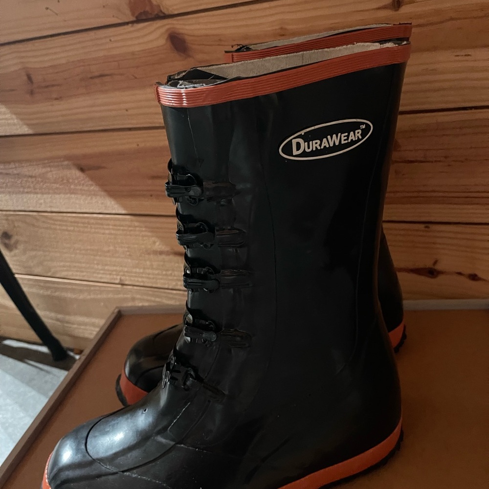 DURAWEAR BOOT NWT